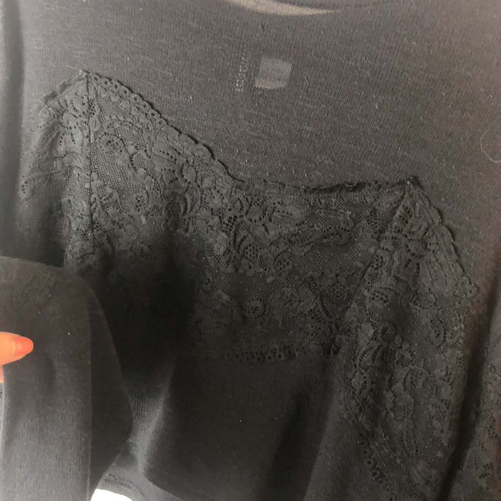 Black Lace Detailed Lon Sleeves Divided Cropped Sweatshirt! - Picture 4 of 6